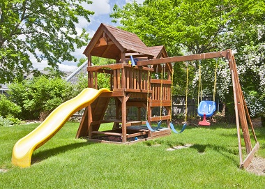 Playset Disposal Options in Cape Coral